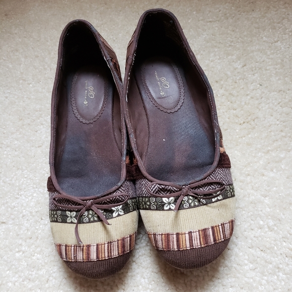 SO flats brown corduroy patch work size 9.5 flats